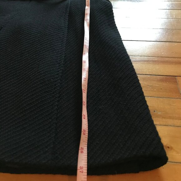 Massimo Dutti vintage 98% wool black coat - Picture 7 of 8